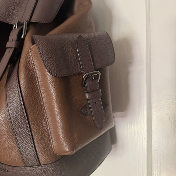 Coach Mens two  tone Brown Pebbled Leather Backpack - Picture 4 of 8